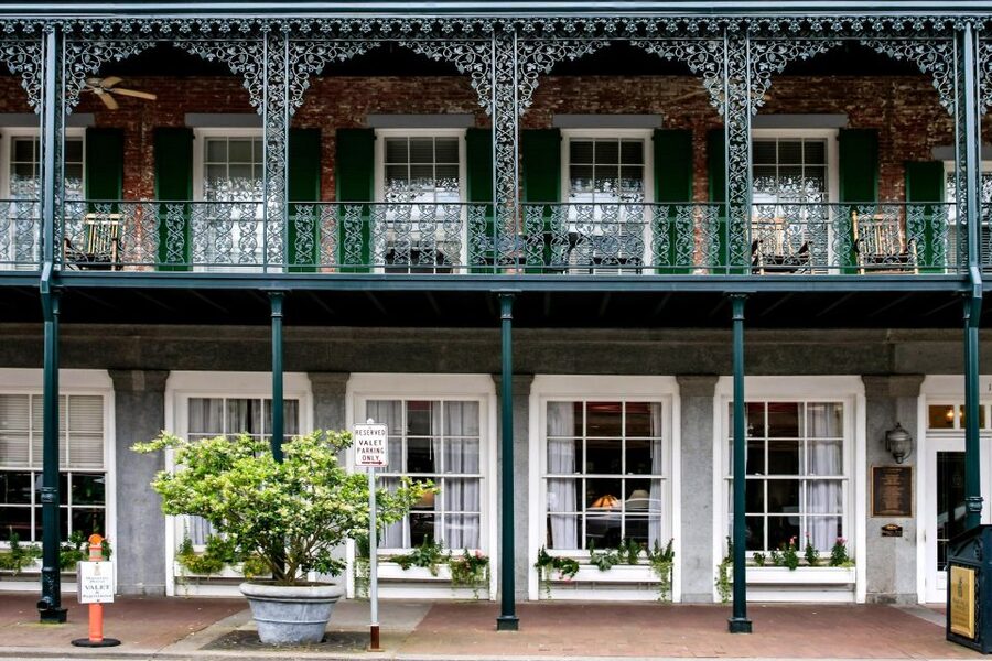 Savannah: Southern Traditions Dinner Tour - Key things I’d plan around
