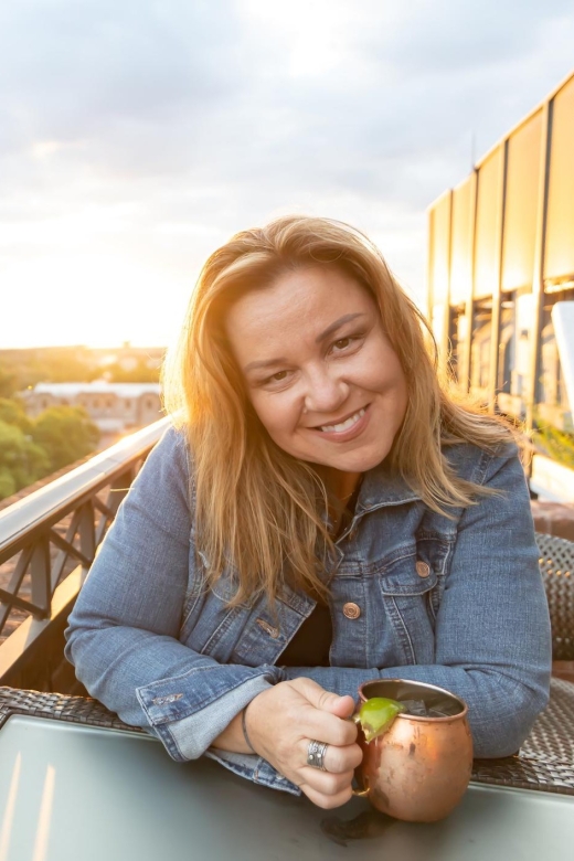 Savannah: Southern Traditions Dinner Tour - Your guide makes it feel like local time, not a checklist