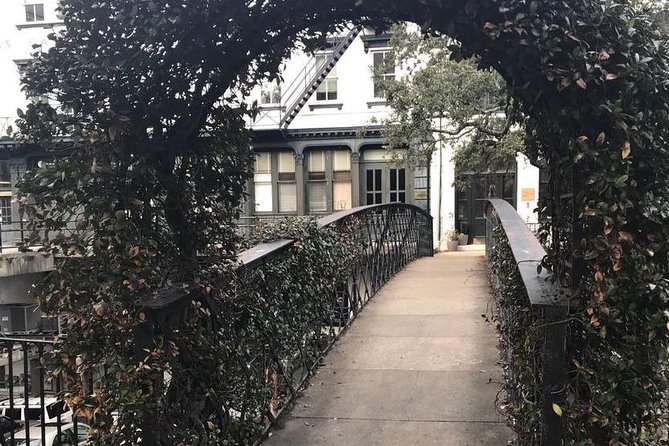 Savannah Stroll: Guided Sightseeing & History Walking Tour of Savannah - Green-Meldrim House and the people behind the buildings