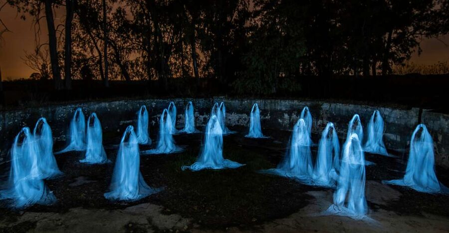 Self Guided Audio Ghost Tour in Savannah in 6 Languages - How the Audio Walking Experience Works Between Haunted Stops