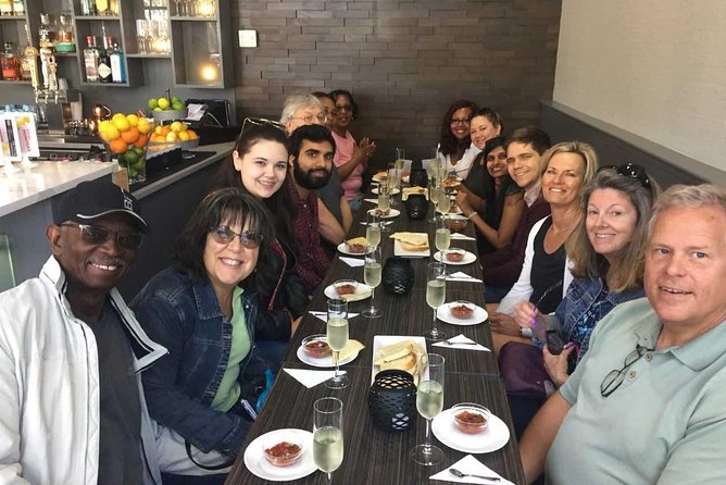 Southern Flavors Food, Pub Crawl, and History Walking Tour - What your guide really adds (Christina, Kristina, and the vibe)