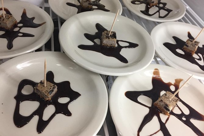 Southern Flavors of Savannah Walking Dessert Tour - Wright Square, Ellis Square, and the squares route: why stopping matters