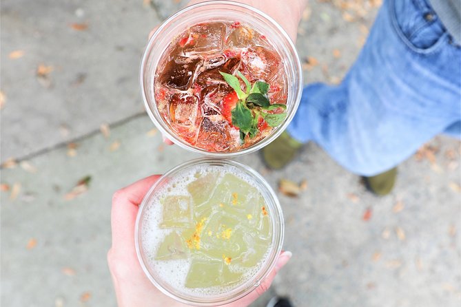 Southern & Secret Walking Food Tour - A lunchtime walk that turns Savannah into a food map
