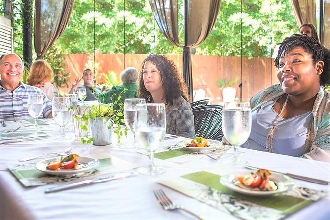 Southern & Secret Walking Food Tour - How the Historic Landmark District squares set the tone