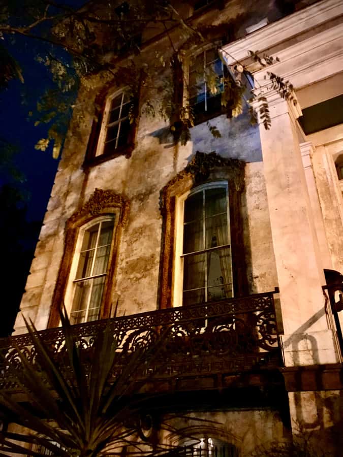 Spirit Xperience: Paranormal Walking Ghost Tour in Savannah - Key Things You’ll Notice Right Away
