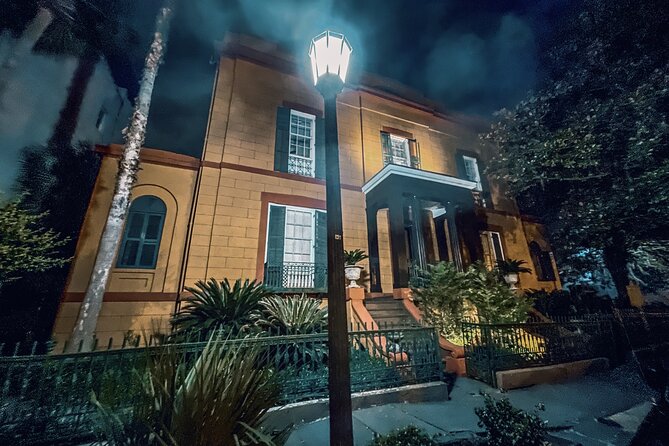 Spirits and Scoundrels Adults Only Savannah Ghost Tour | 10pm - Why a 10pm Ghost Walk Feels Like Savannah’s Real Personality