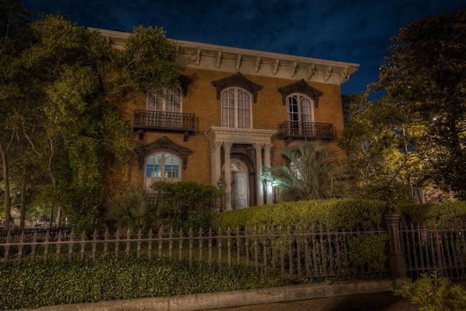 The Grave Tales Ghost Tour in Savannah - The Role of Your Guide: When Blair, Trinity, Hope, Ashley, Dylan, Alice, or Grace Show Up
