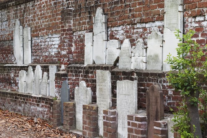 The Grave Tales Ghost Tour in Savannah - What to Wear: Shoes, Weather, and Heat Realities