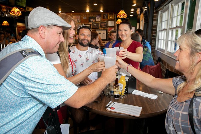 Tipsy Trivia Tour - Tipsy Trivia in Savannah: Walking Happy Hour With a Quiz Twist