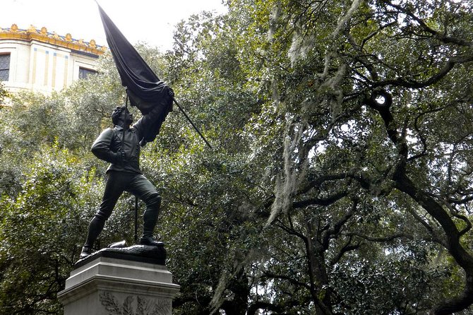 Trivia Tour - Haunted lore and movie references: fun, but use the facts as your anchor