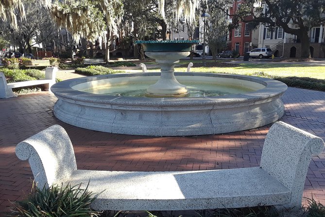 Walking Savannah's Hidden History Tour - Oglethorpe Square: A Quick Turn That Links the Route