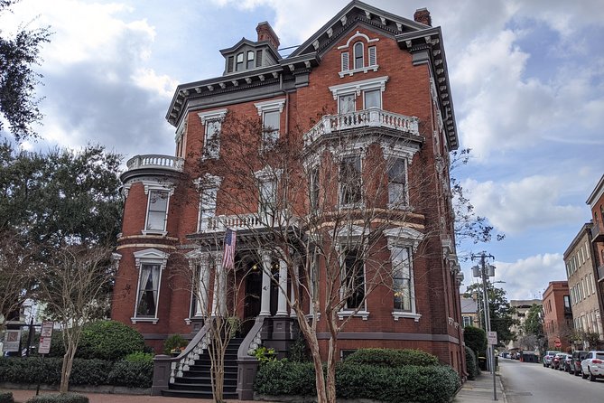 Walking Savannah's Hidden History Tour - Meeting at James Oglethorpe Monument and What to Expect